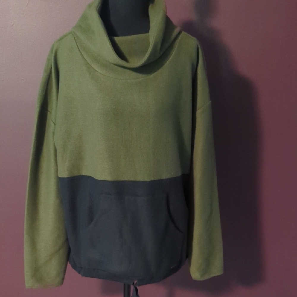Carve Designs Olive and Black Cowl Neck   Fleece NWT